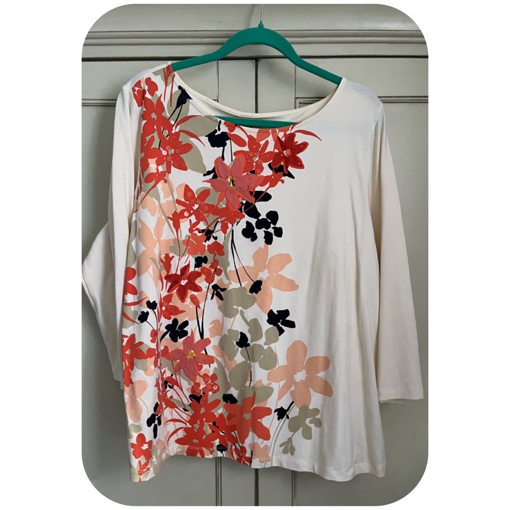 PLUS floral top